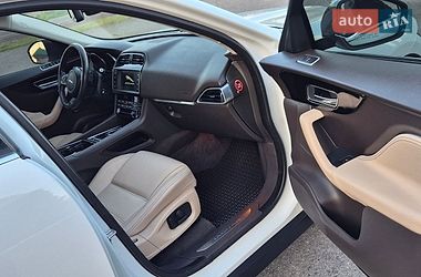 Позашляховик / Кросовер Jaguar F-Pace 2017 в Дубні