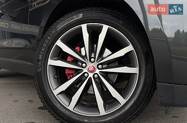 Позашляховик / Кросовер Jaguar F-Pace 2016 в Києві