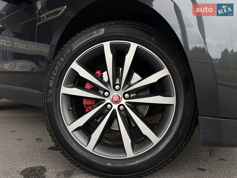 Позашляховик / Кросовер Jaguar F-Pace 2016 в Києві