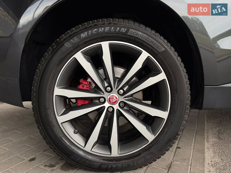 Позашляховик / Кросовер Jaguar F-Pace 2016 в Києві