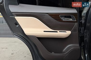 Позашляховик / Кросовер Jaguar F-Pace 2016 в Києві