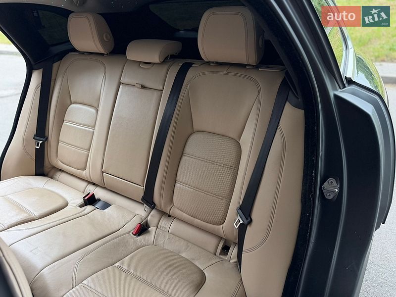 Позашляховик / Кросовер Jaguar F-Pace 2016 в Києві