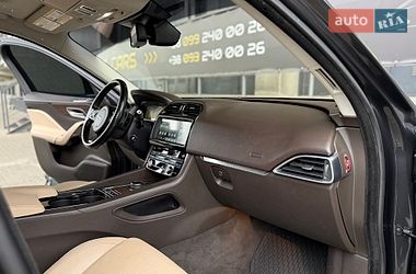 Позашляховик / Кросовер Jaguar F-Pace 2016 в Києві