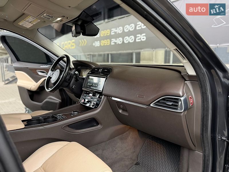 Позашляховик / Кросовер Jaguar F-Pace 2016 в Києві