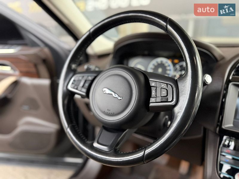 Позашляховик / Кросовер Jaguar F-Pace 2016 в Києві