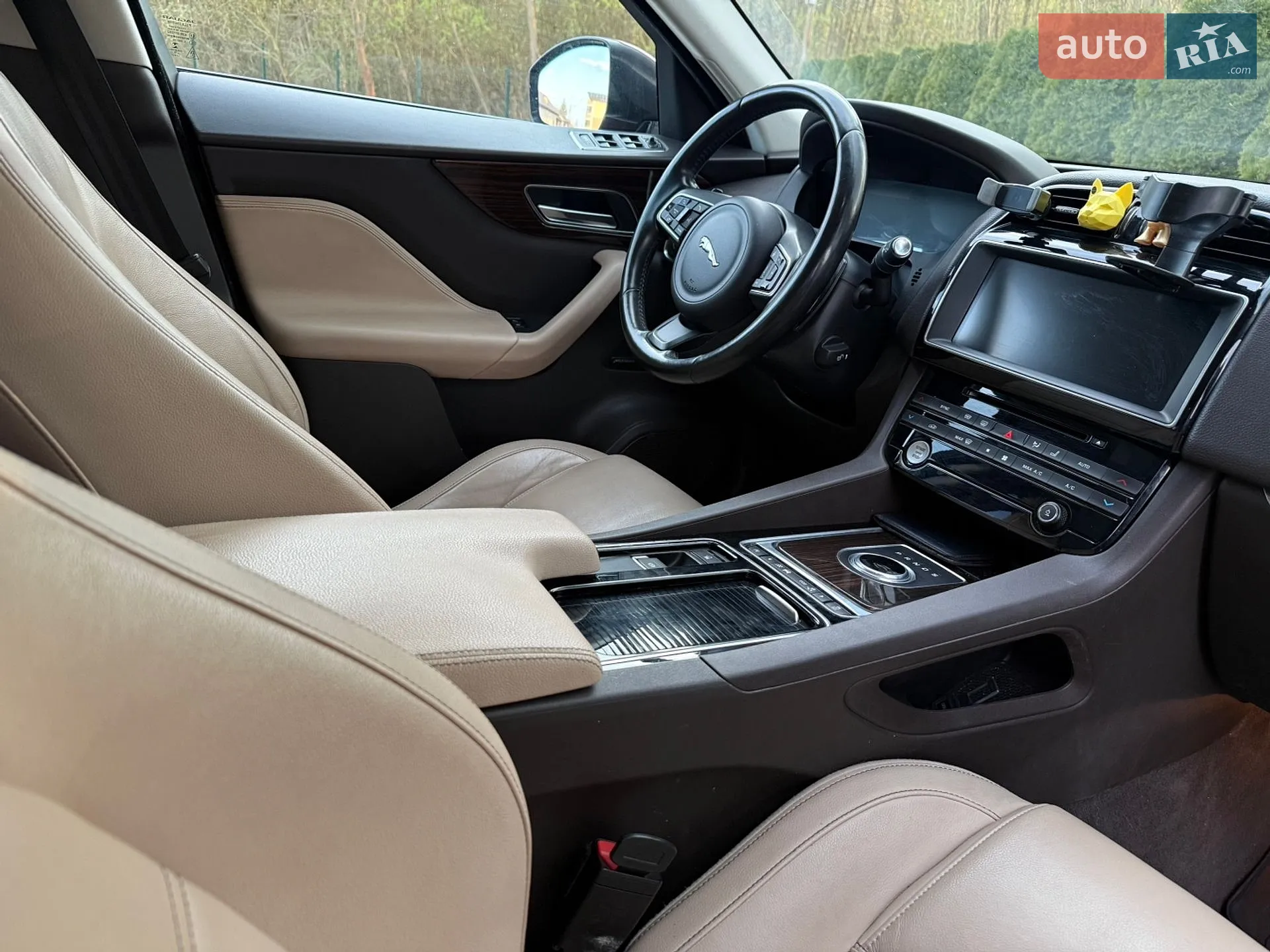 2016 Jaguar F-Pace - мініатюра 39