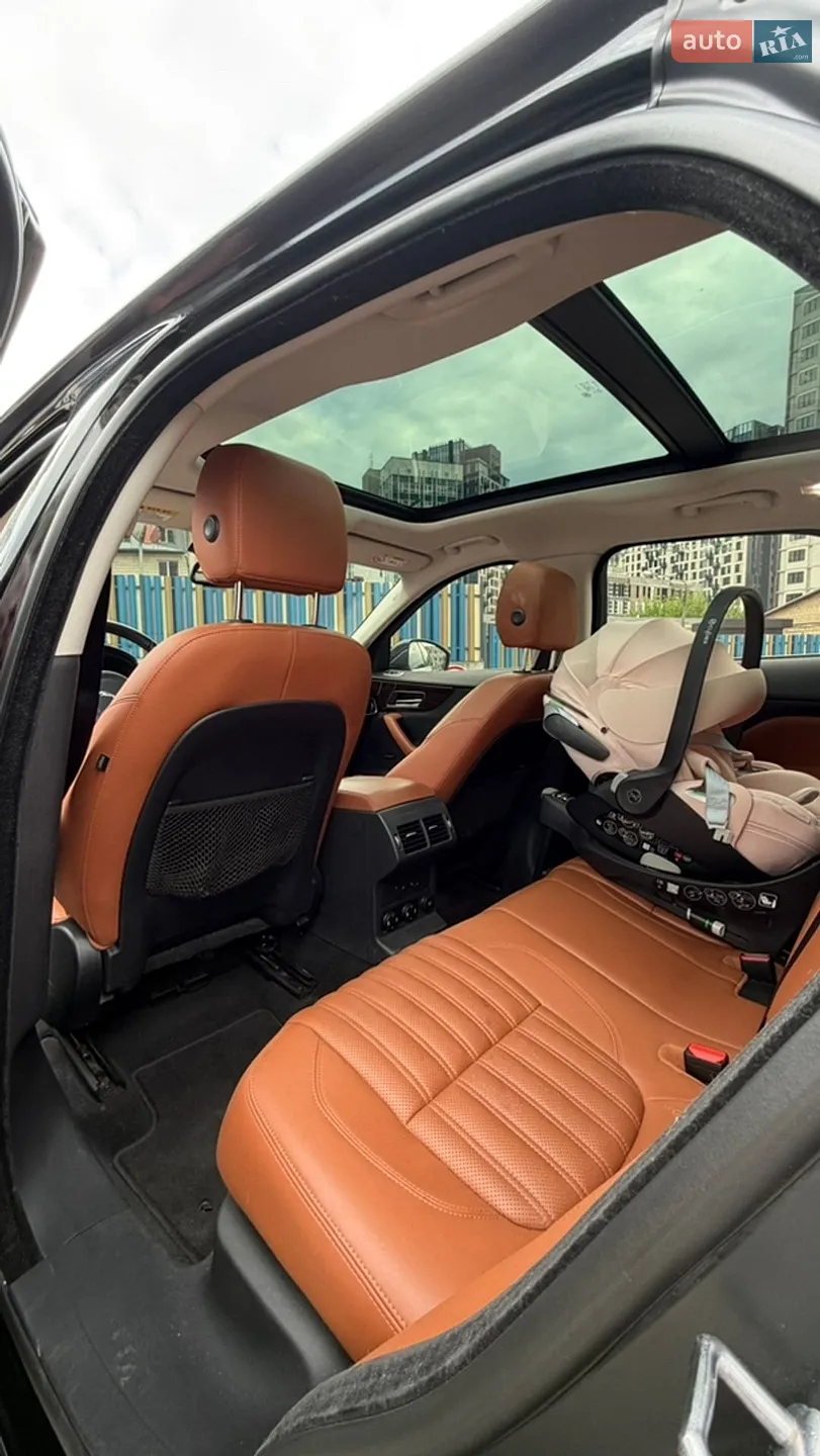 2018 Jaguar F-Pace - мініатюра 4