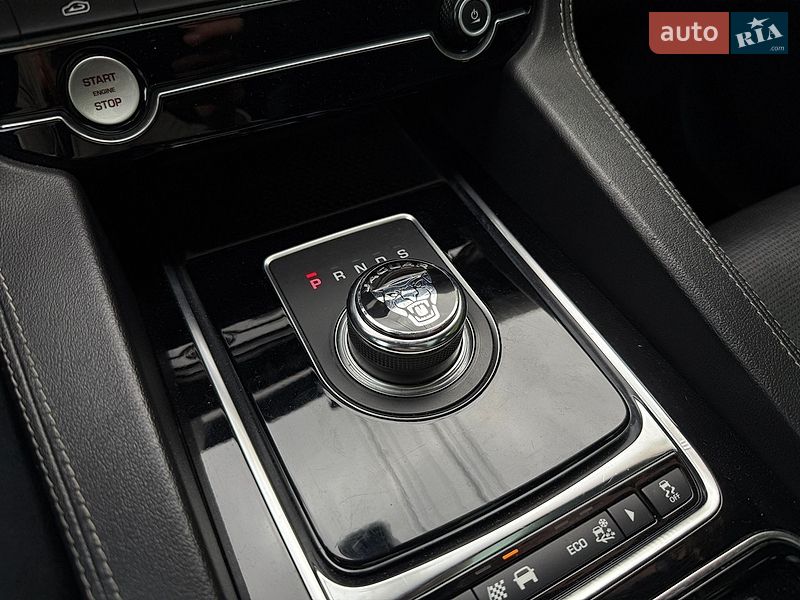 Внедорожник / Кроссовер Jaguar F-Pace 2019 в Киеве фото 15 Внедорожник / Кроссовер Jaguar F-Pace 2019 в Киеве
