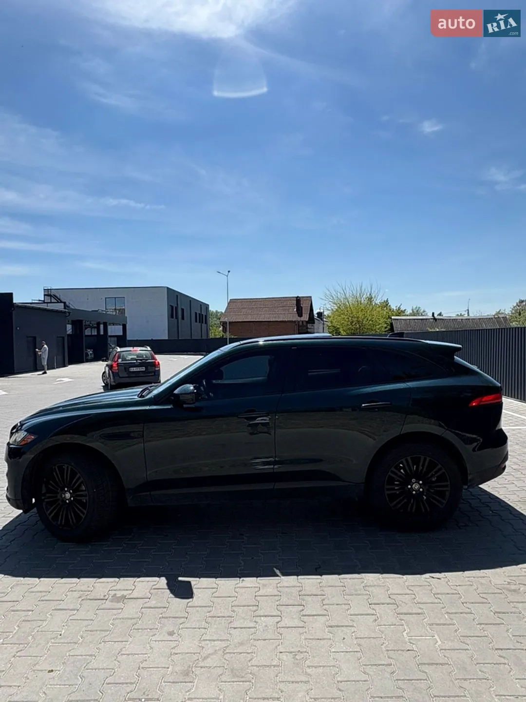 2017 Jaguar F-Pace - мініатюра 3
