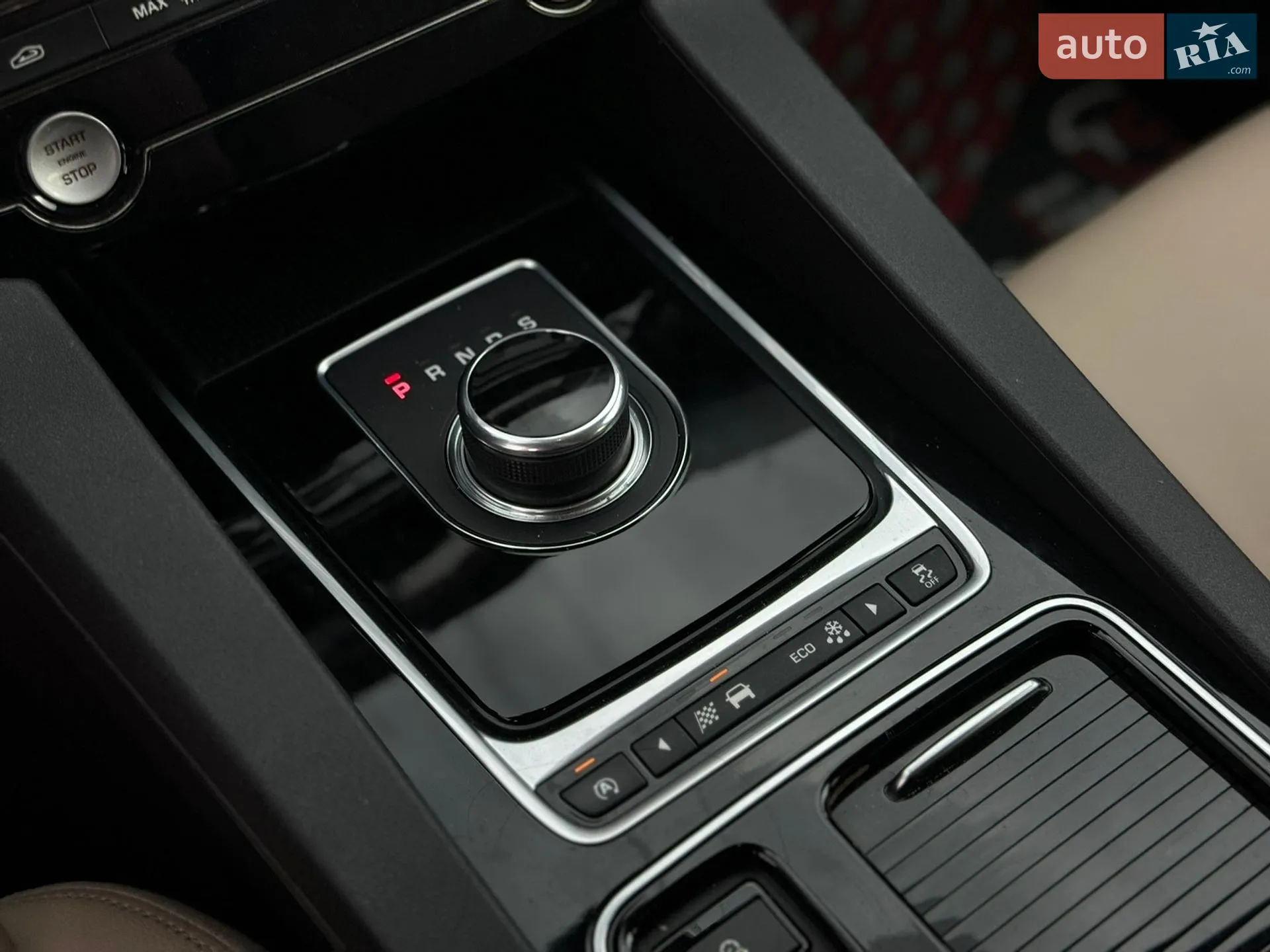 2016 Jaguar F-Pace - мініатюра 21