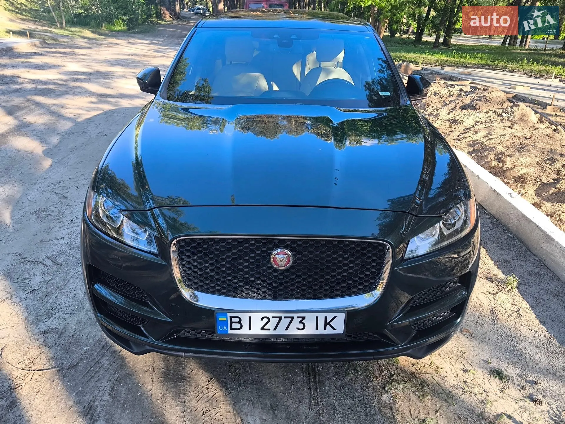 2017 Jaguar F-Pace - мініатюра 2