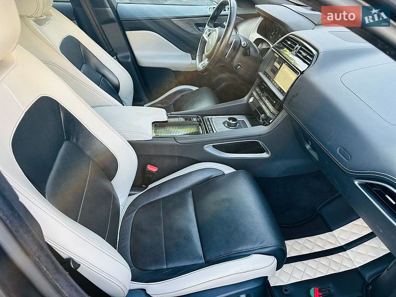 Внедорожник / Кроссовер Jaguar F-Pace 2018 в Киеве