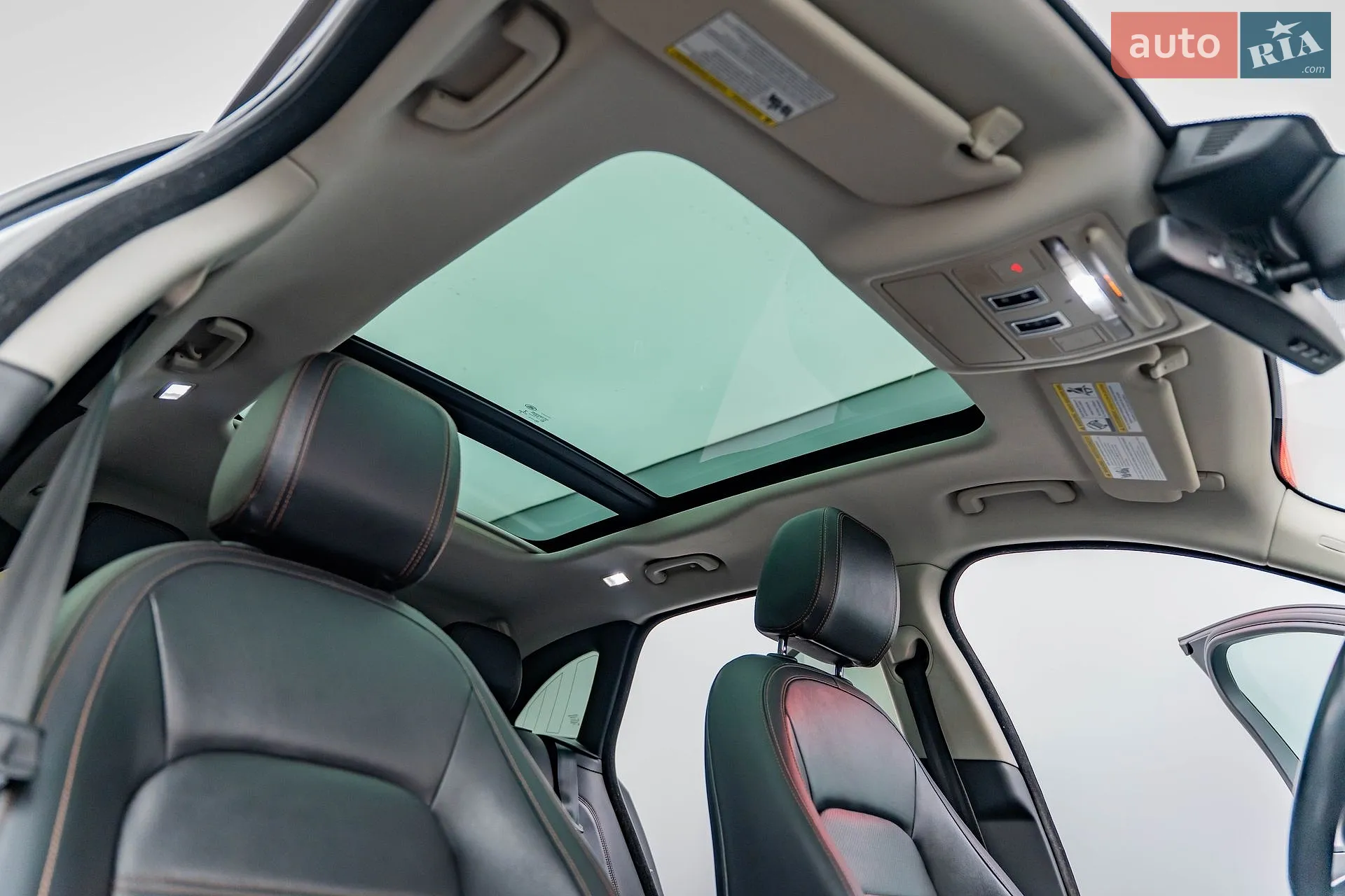 2017 Jaguar F-Pace - мініатюра 30