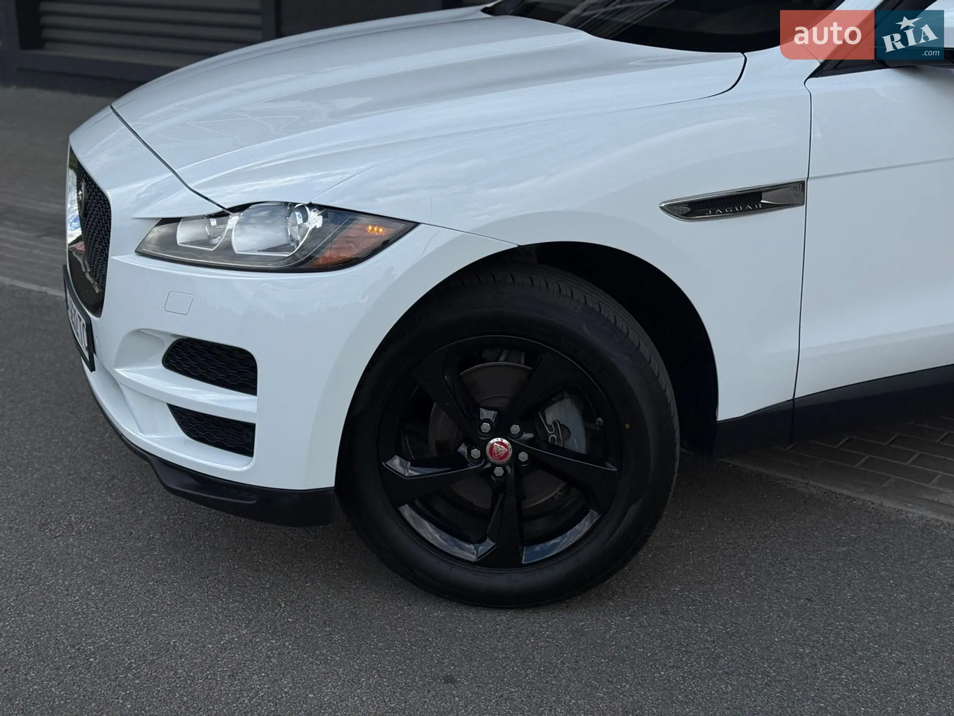 2017 Jaguar F-Pace - мініатюра 4