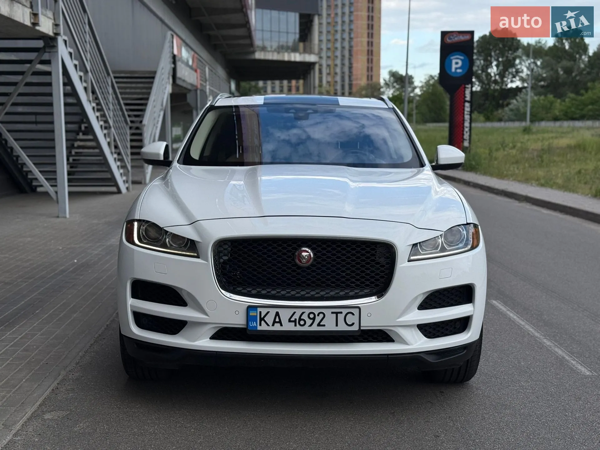 2017 Jaguar F-Pace - мініатюра 9