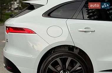 Внедорожник / Кроссовер Jaguar F-Pace 2016 в Киеве