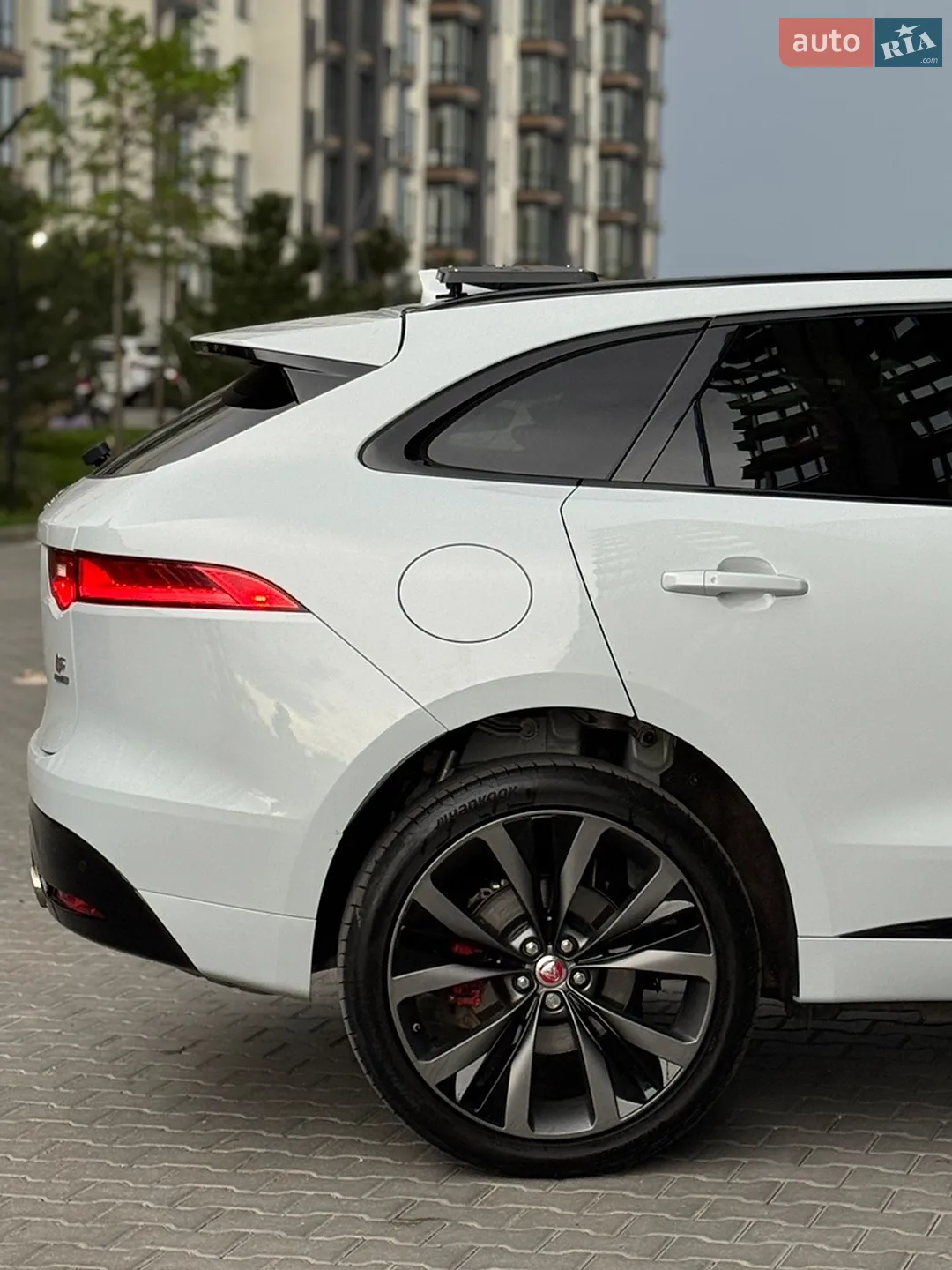 2016 Jaguar F-Pace - мініатюра 20