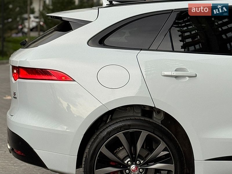 Внедорожник / Кроссовер Jaguar F-Pace 2016 в Киеве
