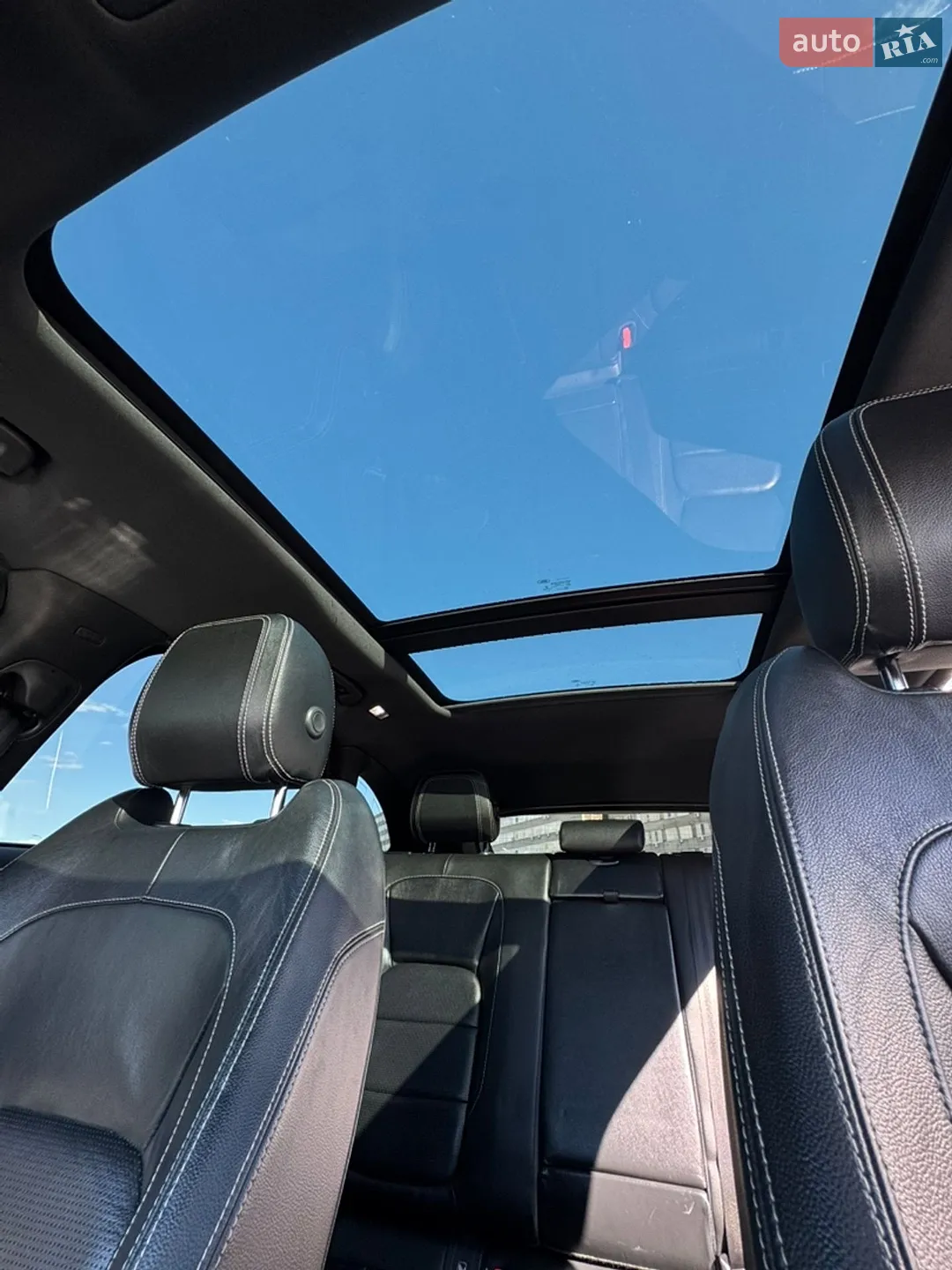 2018 Jaguar F-Pace - мініатюра 18