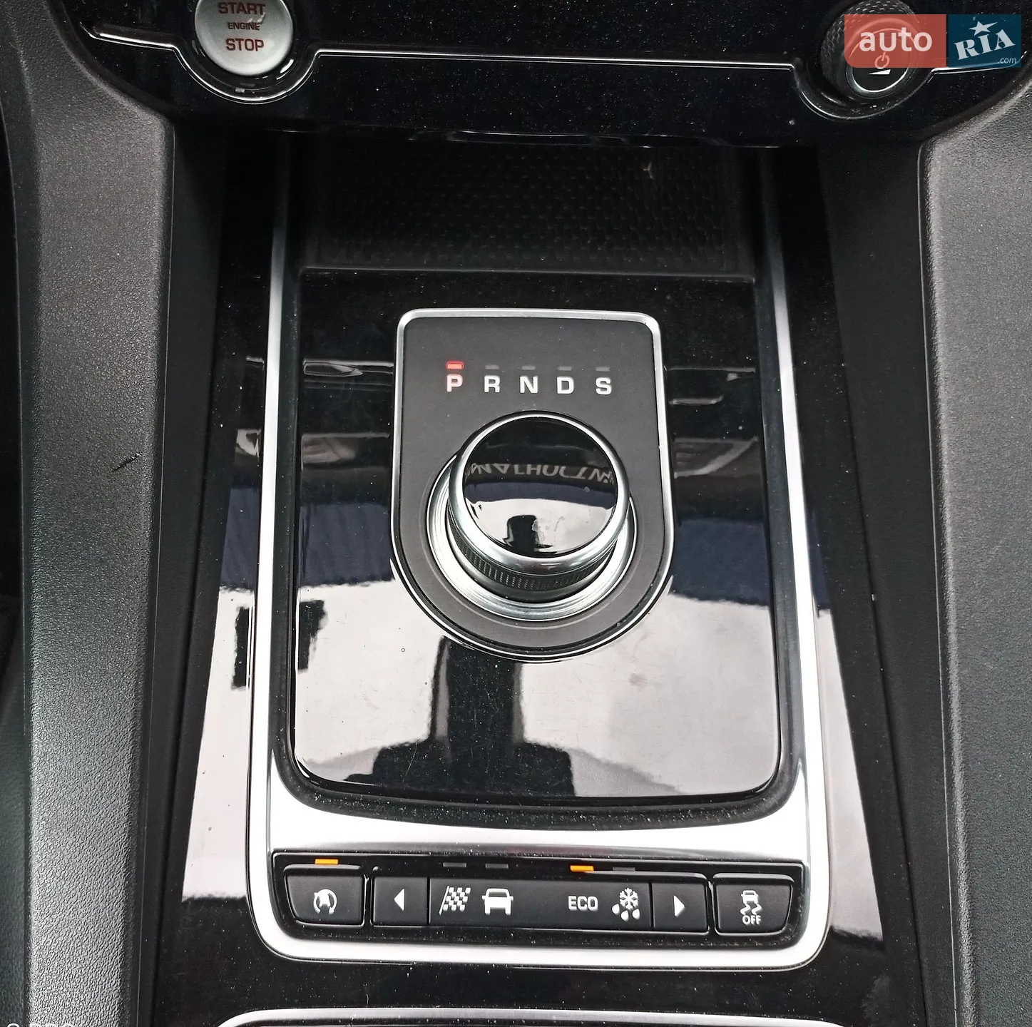2016 Jaguar F-Pace - мініатюра 15