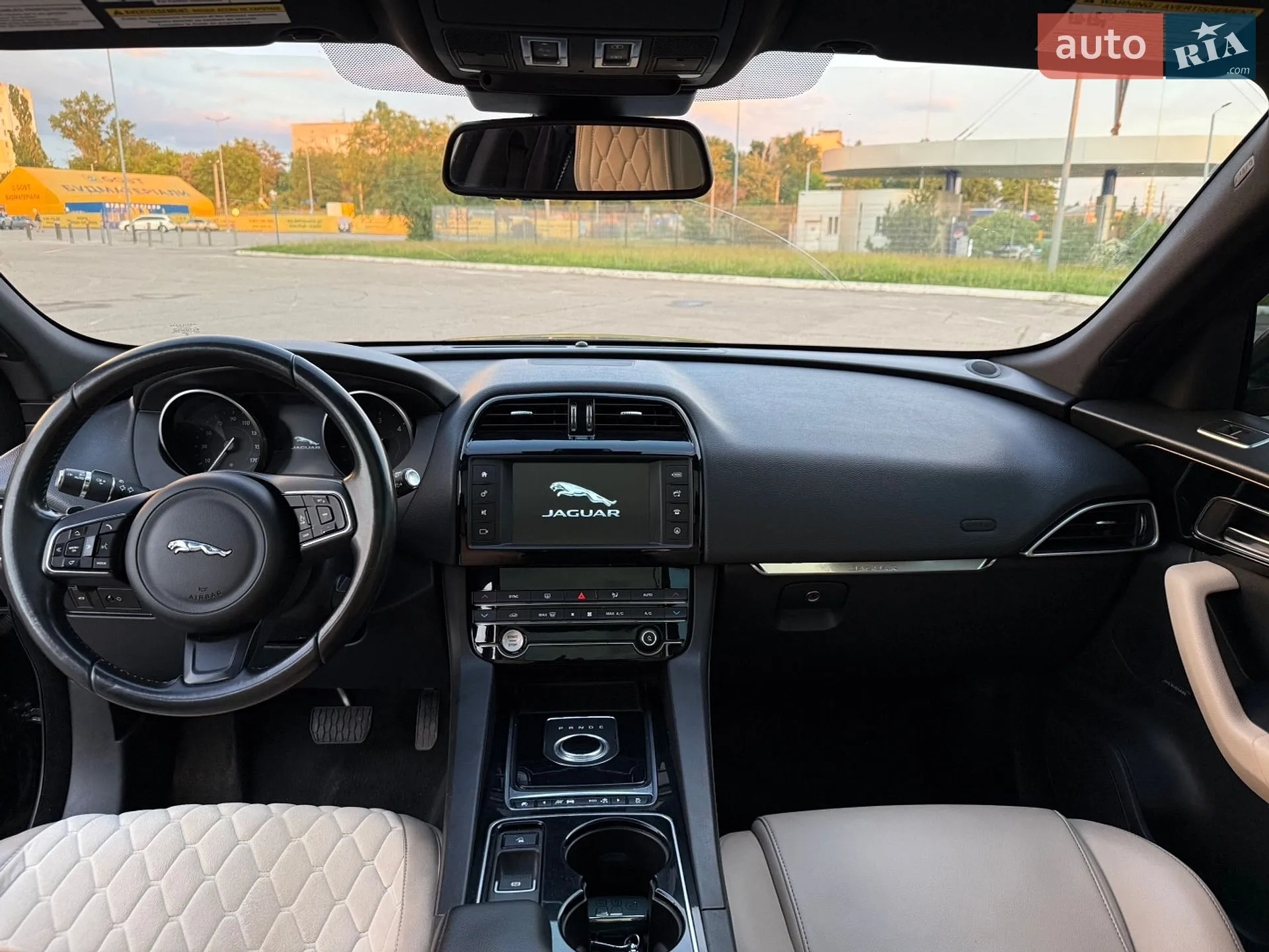 2016 Jaguar F-Pace - мініатюра 17
