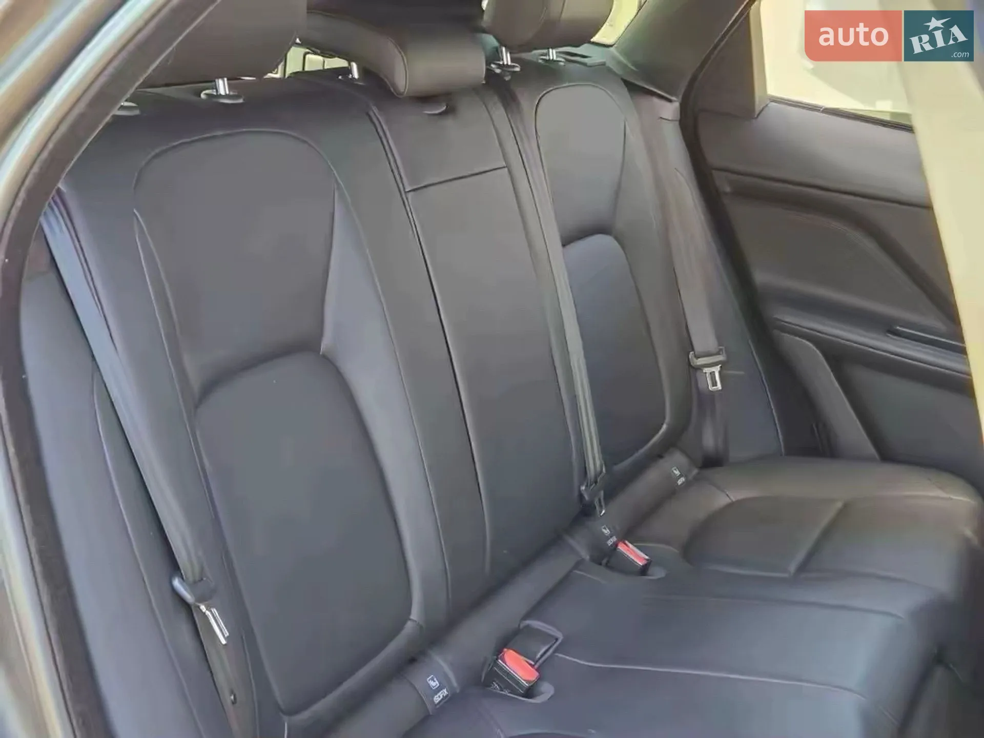 2016 Jaguar F-Pace - мініатюра 23