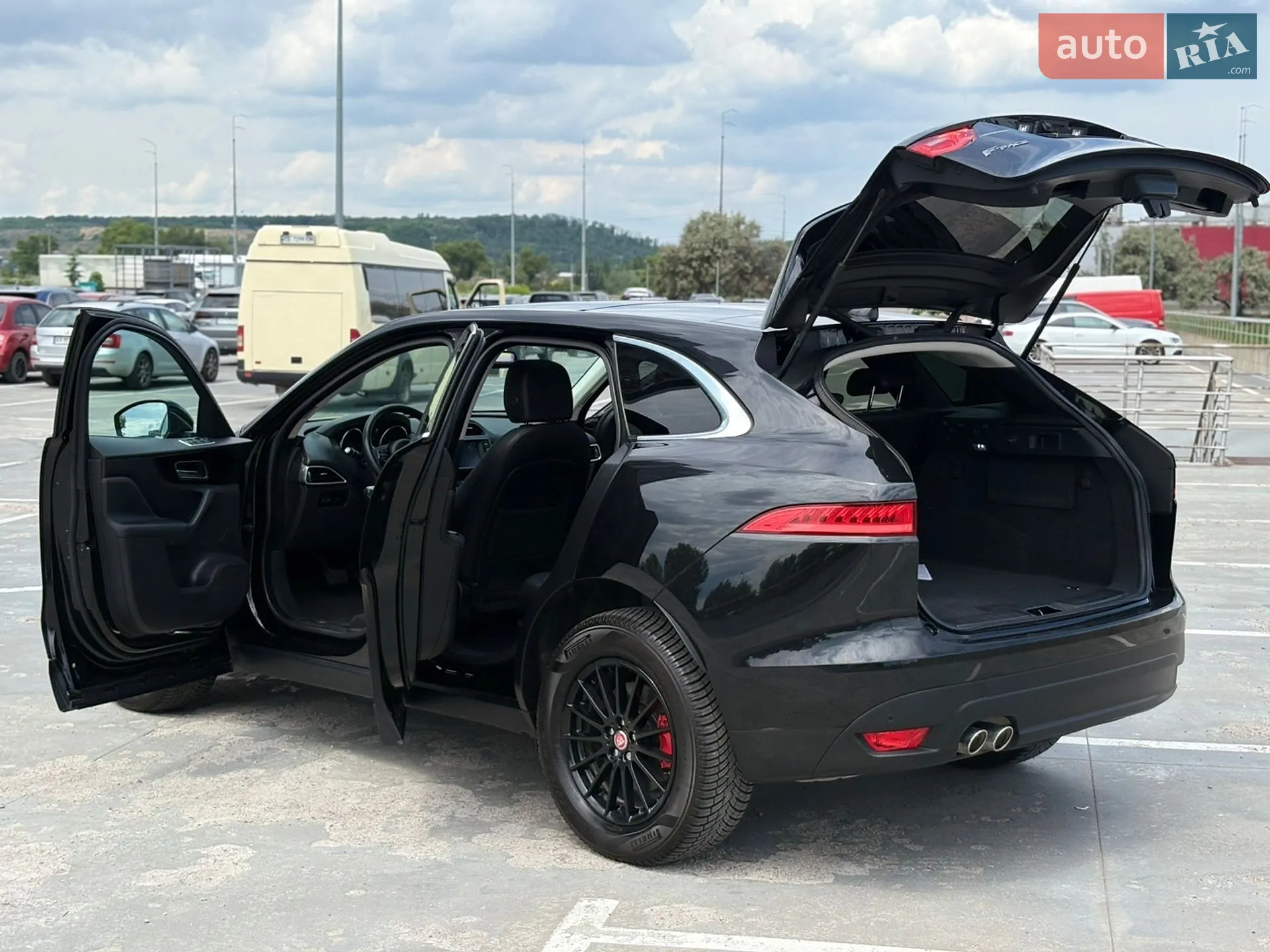 2016 Jaguar F-Pace - мініатюра 14