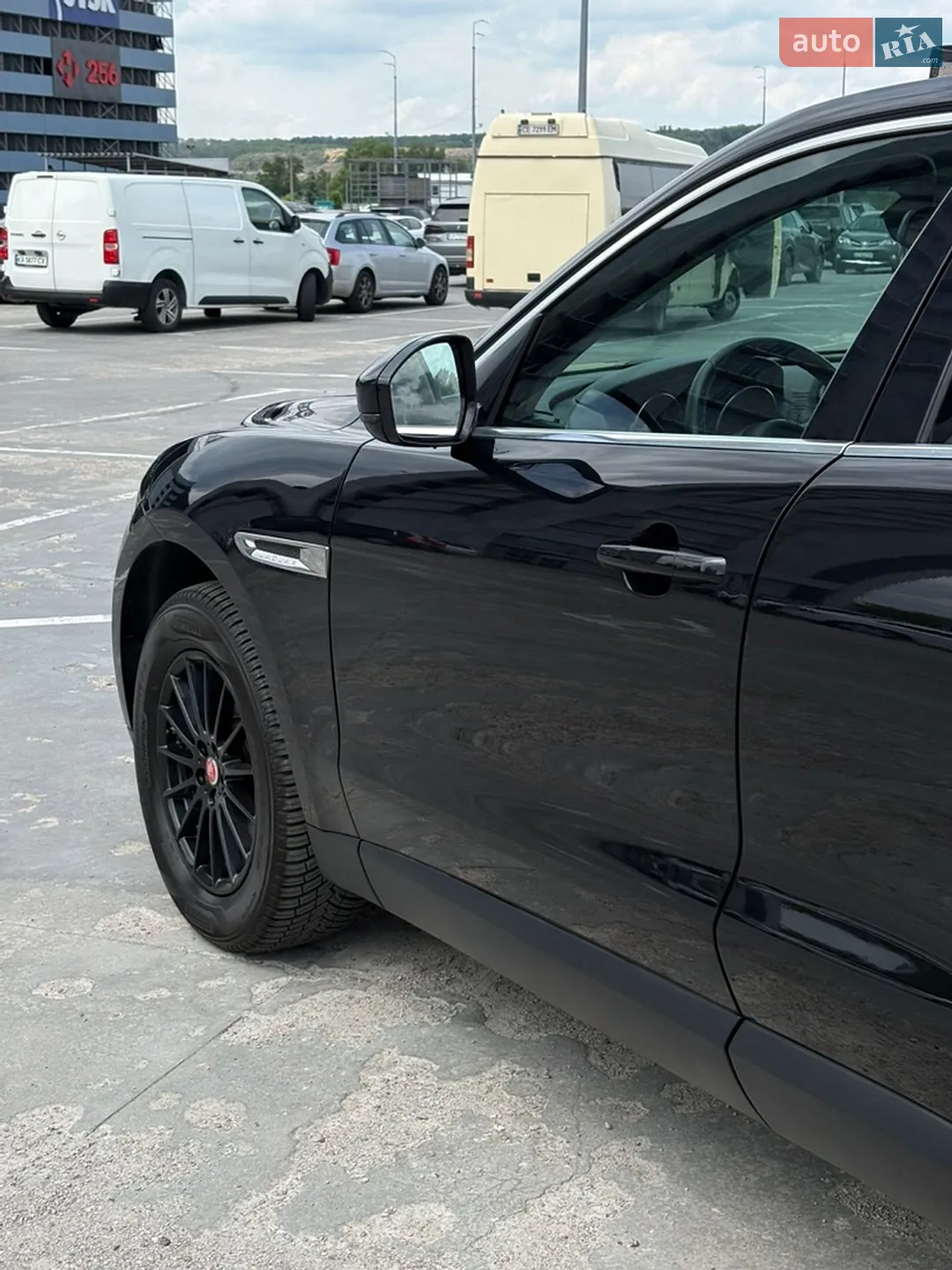 2016 Jaguar F-Pace - мініатюра 21
