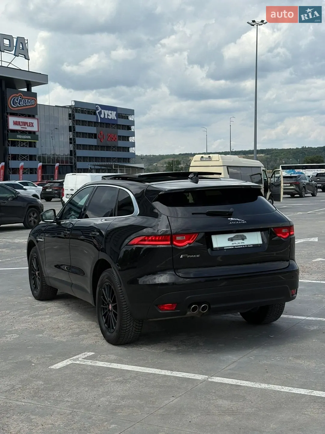 2016 Jaguar F-Pace - мініатюра 23