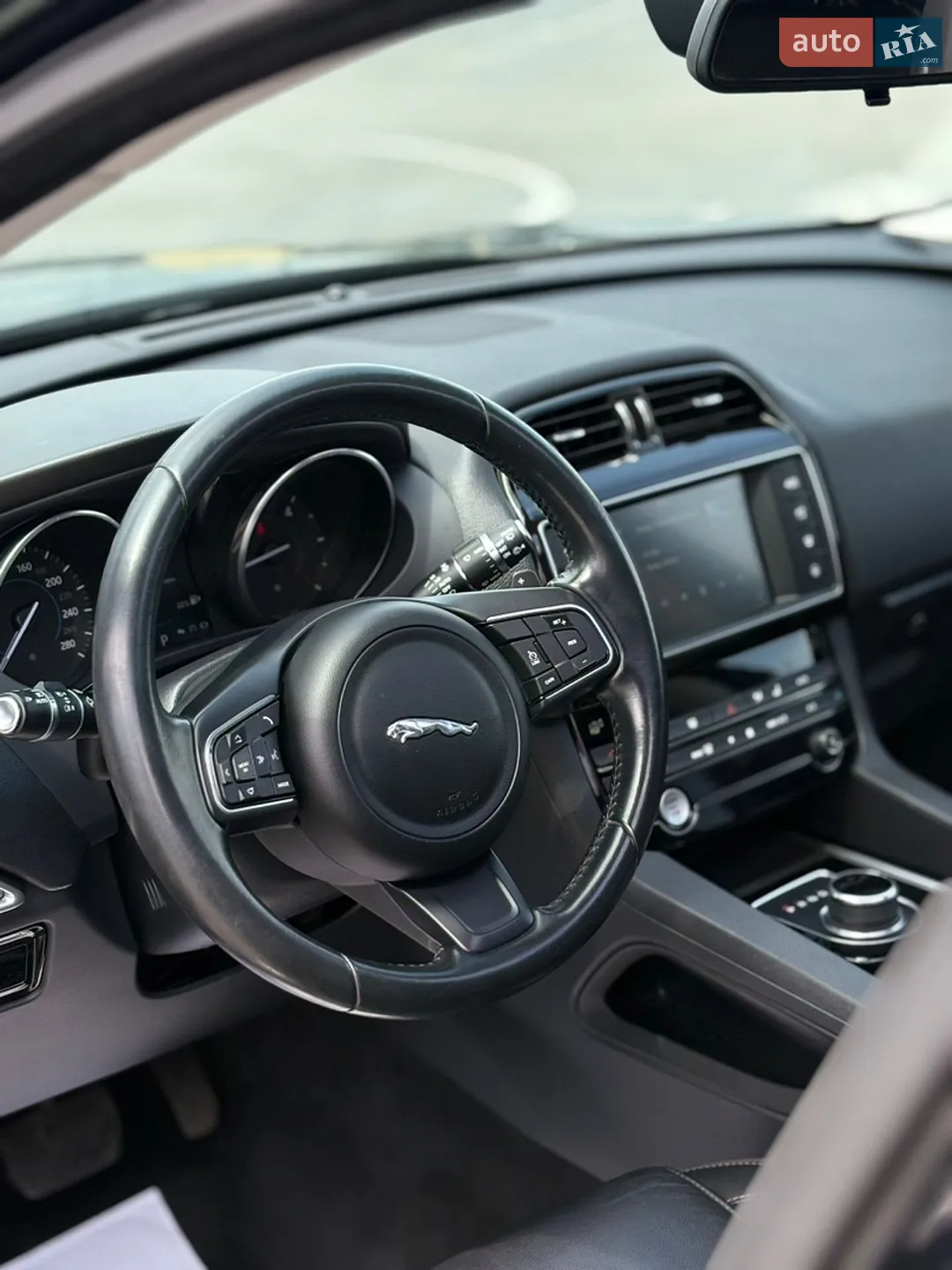 2016 Jaguar F-Pace - мініатюра 45