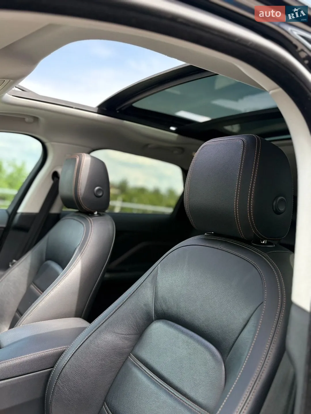 2016 Jaguar F-Pace - мініатюра 56