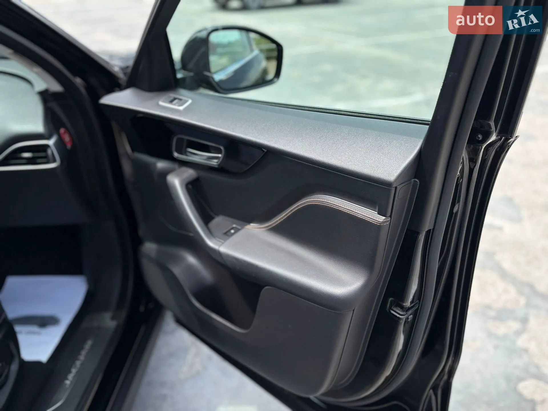 2016 Jaguar F-Pace - мініатюра 60