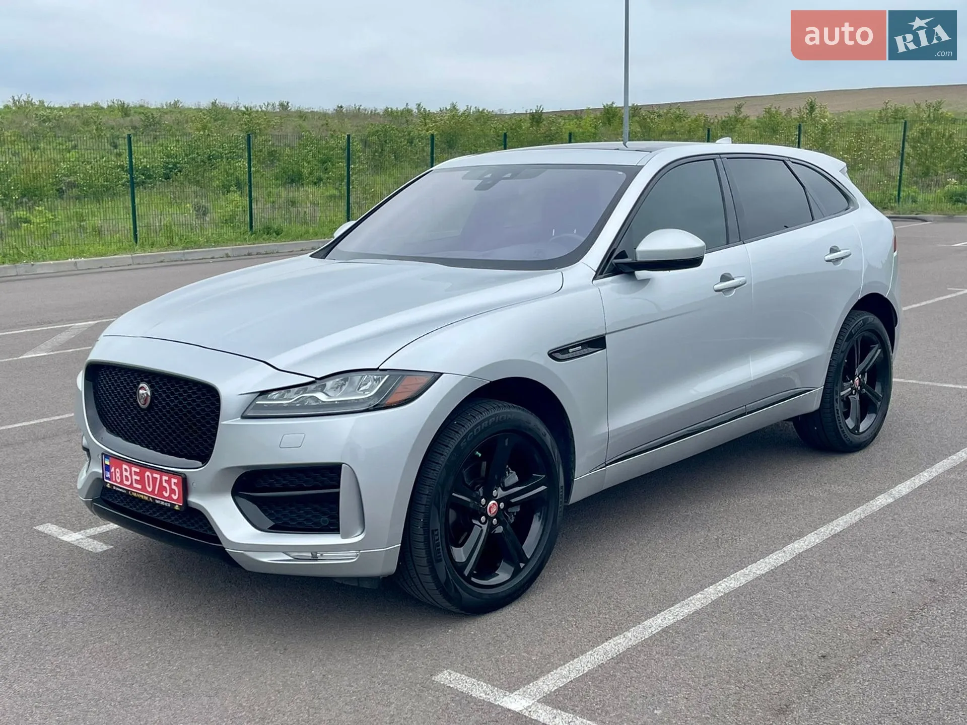 2017 Jaguar F-Pace - мініатюра 4