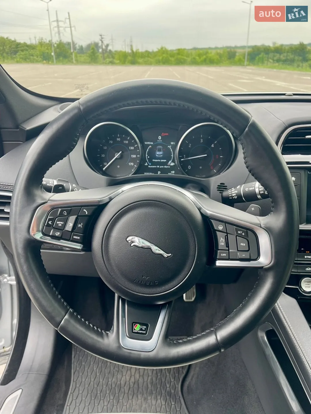 2017 Jaguar F-Pace - мініатюра 43