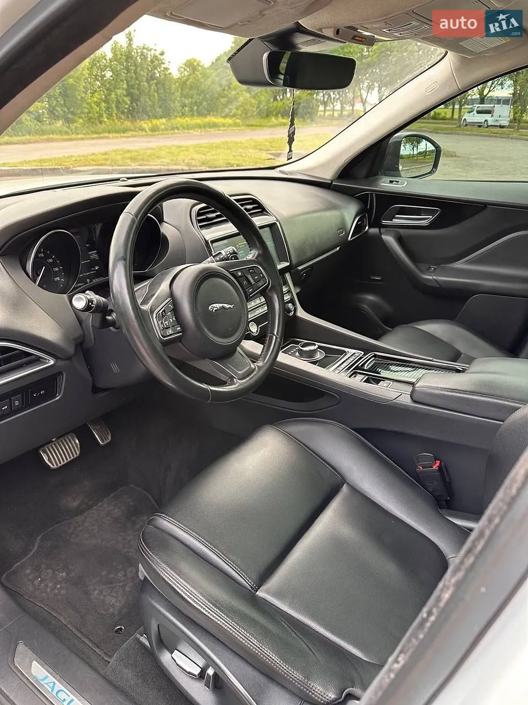 2018 Jaguar F-Pace - мініатюра 11