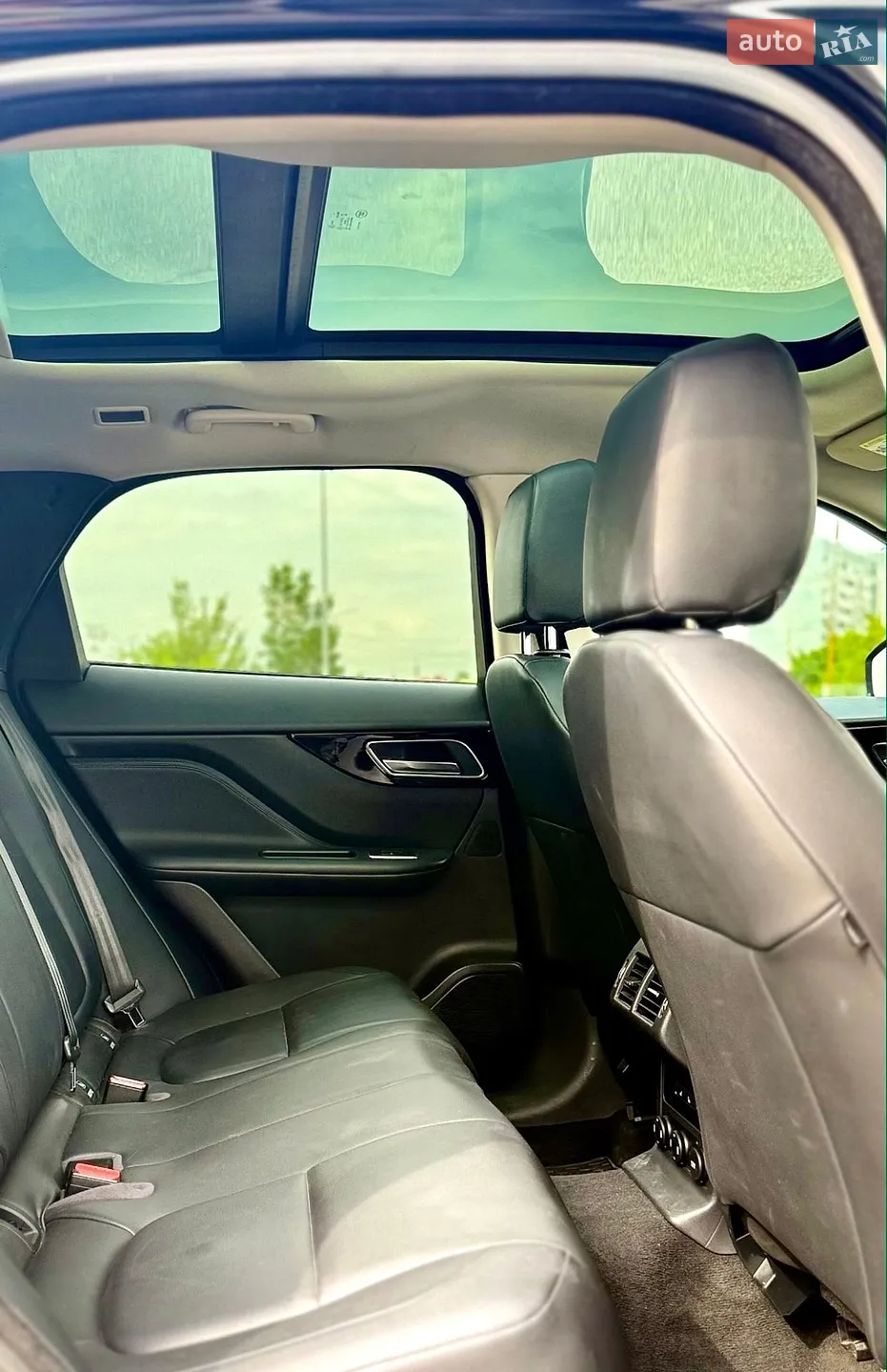 2016 Jaguar F-Pace - мініатюра 13