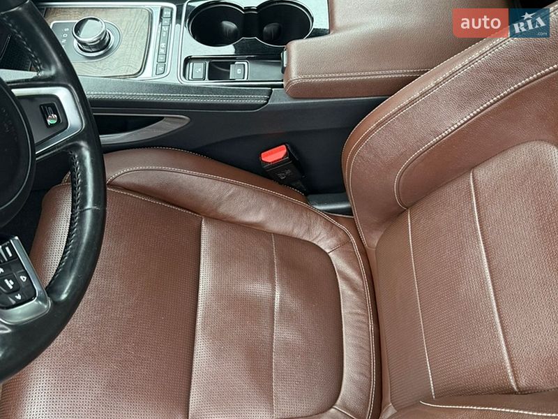 Позашляховик / Кросовер Jaguar F-Pace 2016 в Києві фото 13 Позашляховик / Кросовер Jaguar F-Pace 2016 в Києві