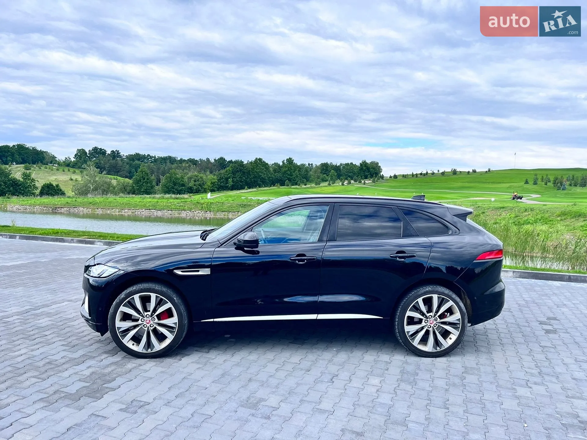2017 Jaguar F-Pace - мініатюра 2