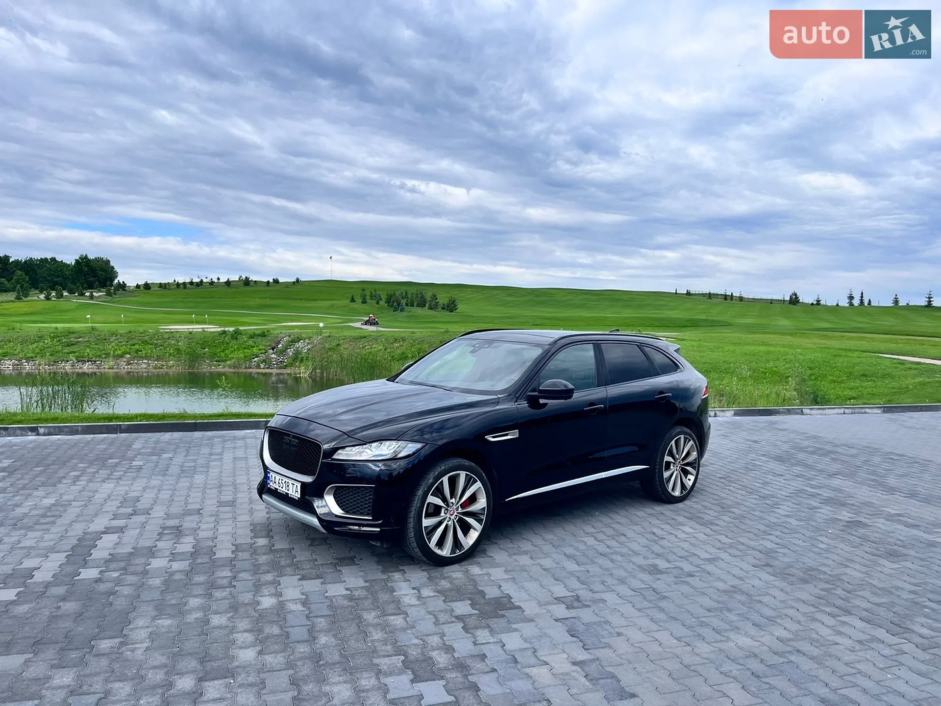 2017 Jaguar F-Pace - мініатюра 4