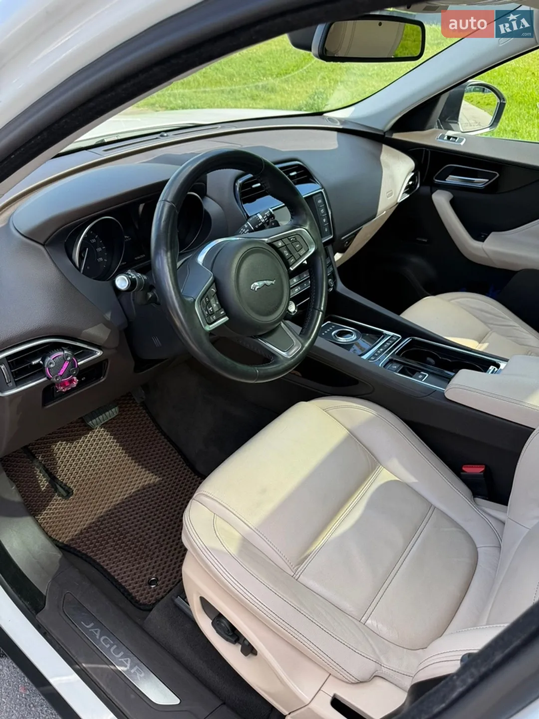 2018 Jaguar F-Pace - мініатюра 18