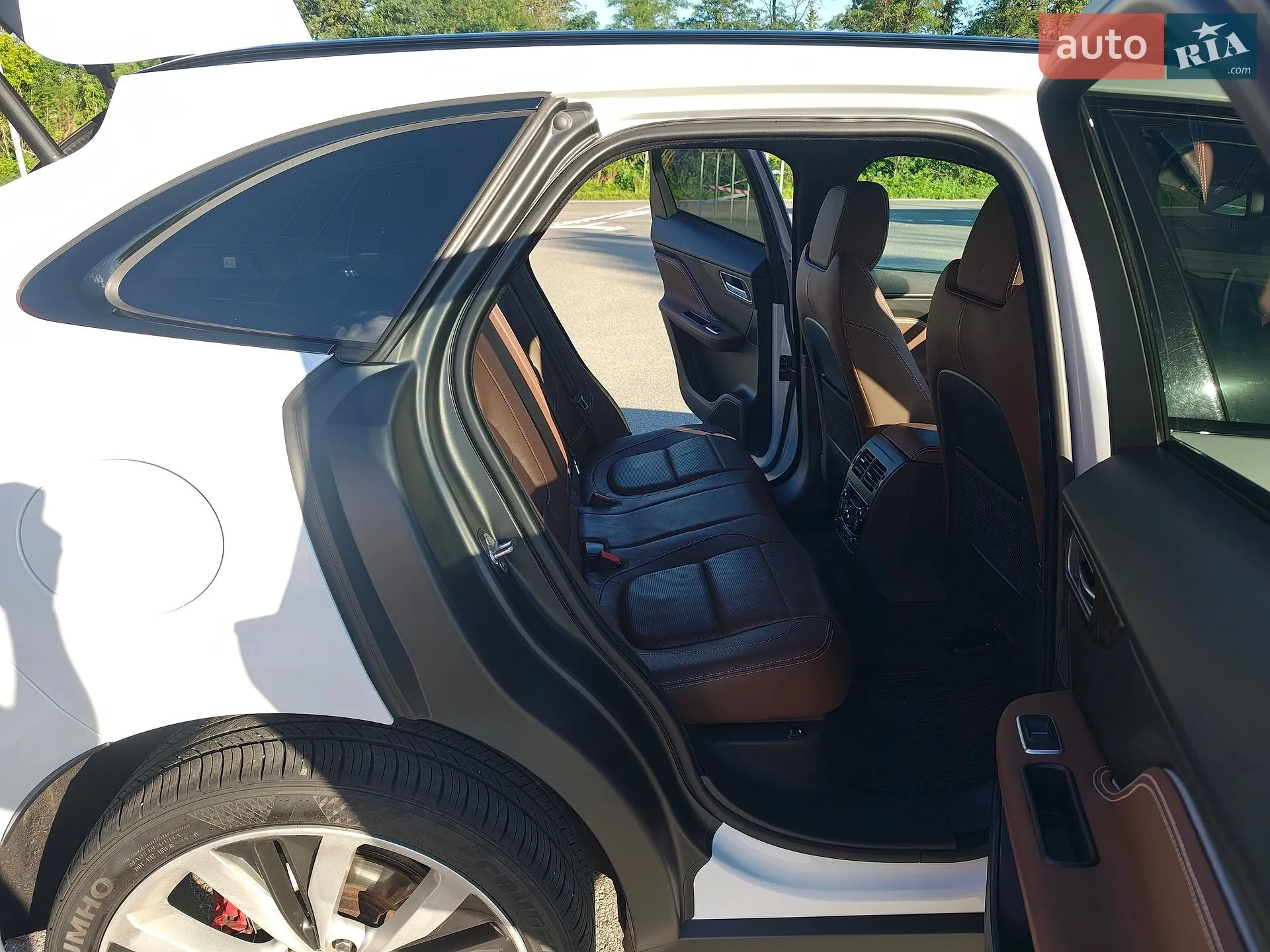 2016 Jaguar F-Pace - мініатюра 33