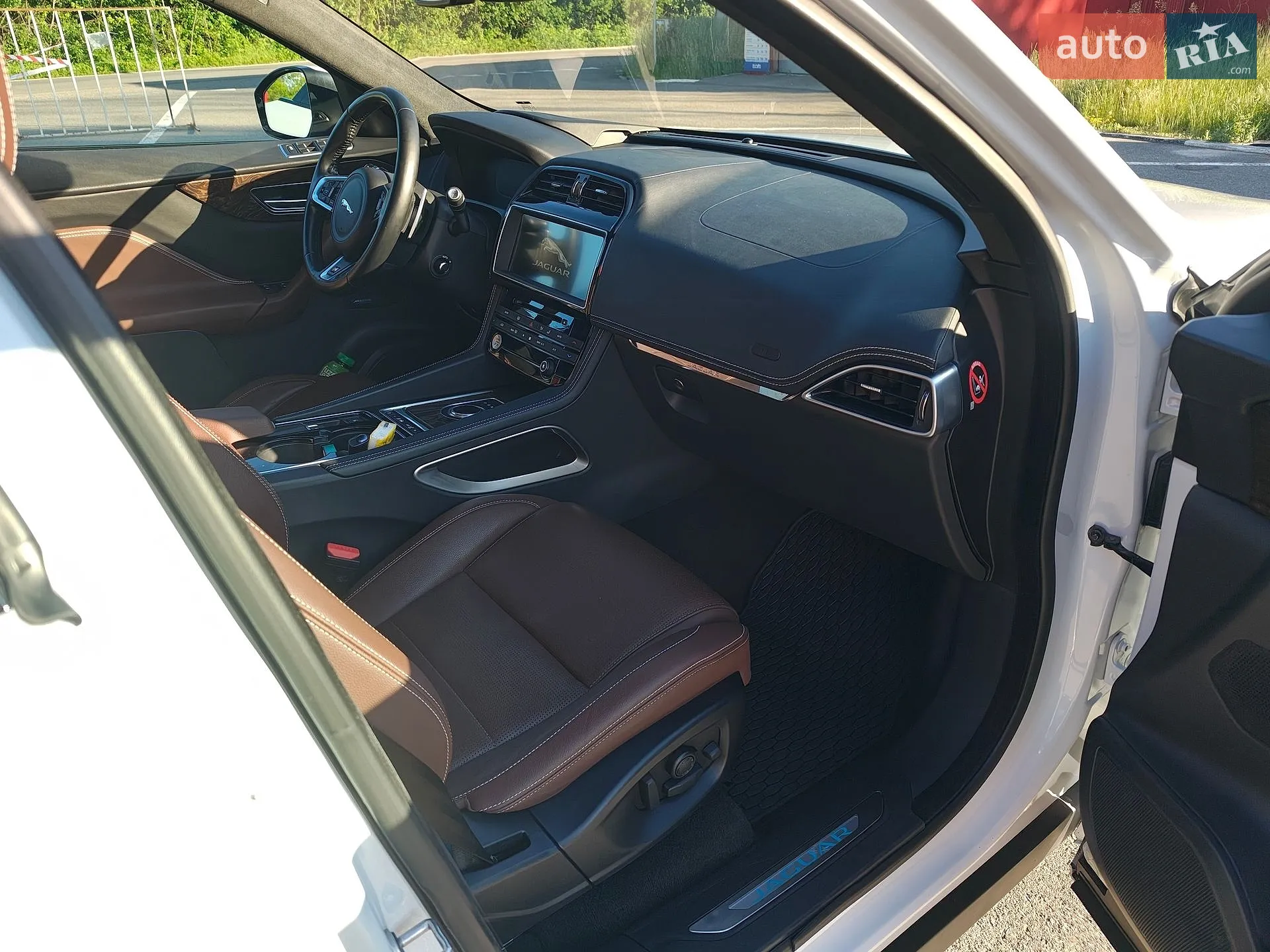 2016 Jaguar F-Pace - мініатюра 36