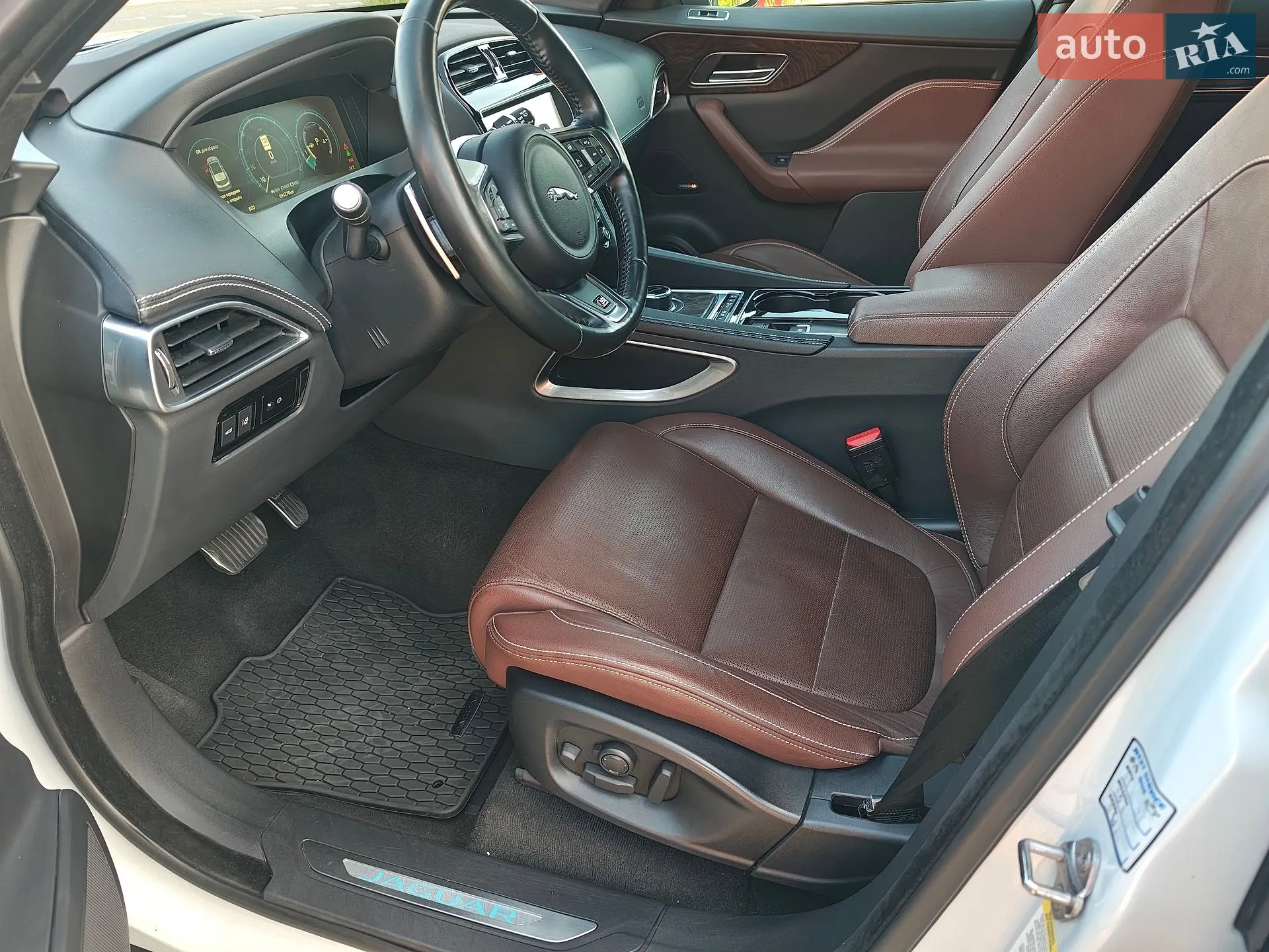2016 Jaguar F-Pace - мініатюра 27
