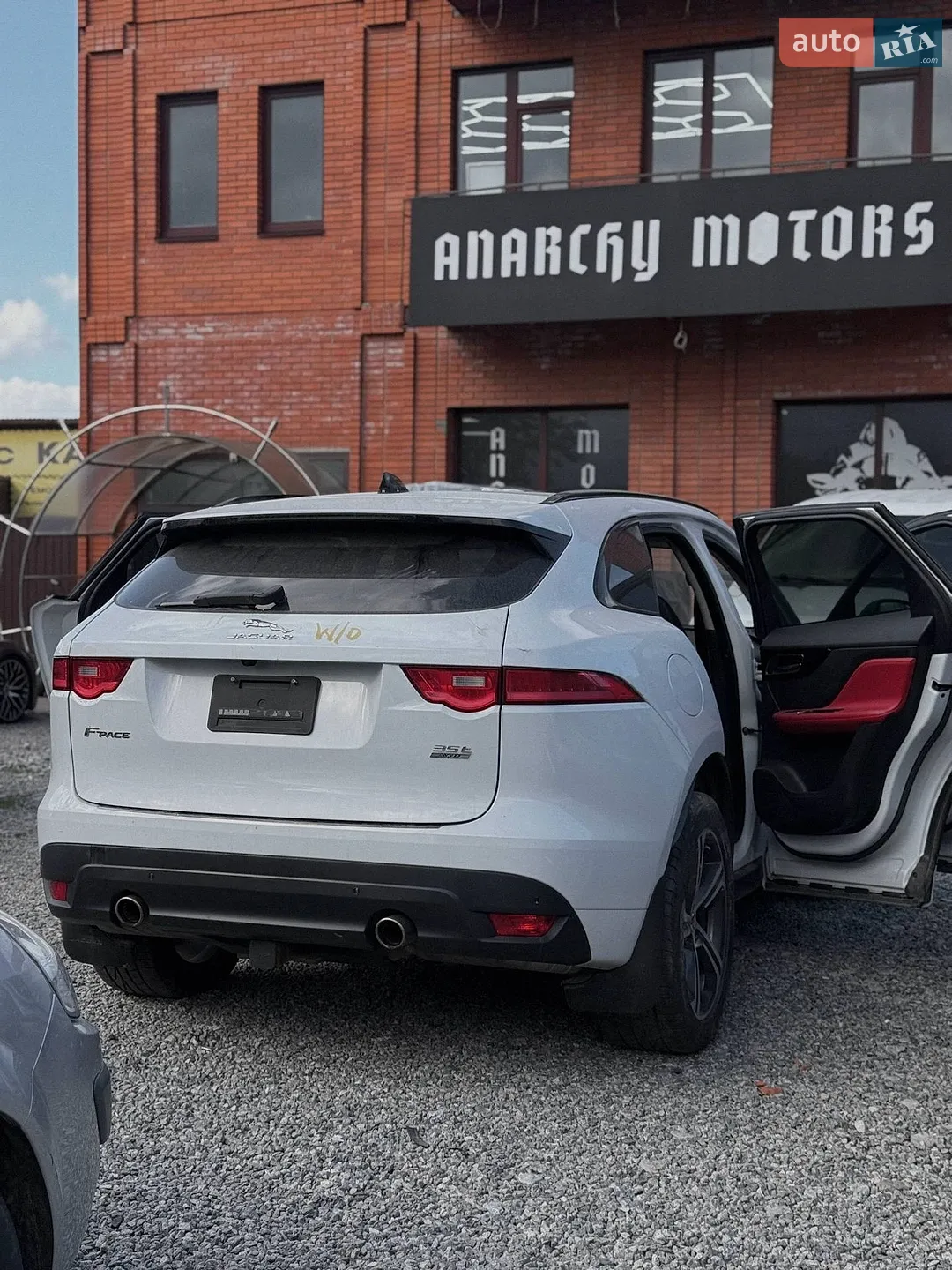 2017 Jaguar F-Pace - мініатюра 3
