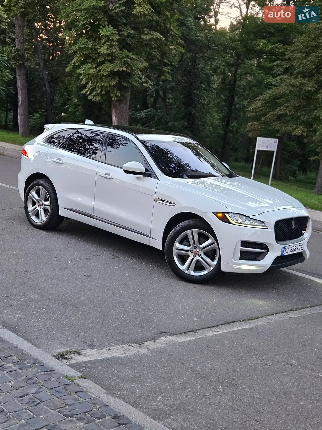 2017 Jaguar F-Pace - мініатюра 9