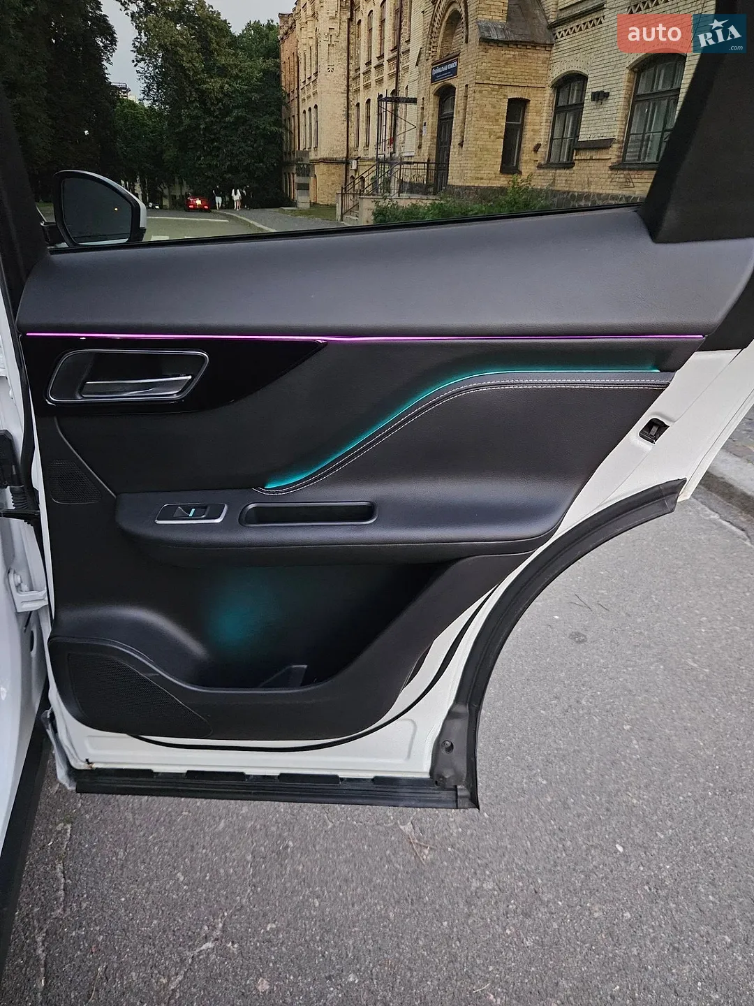 2017 Jaguar F-Pace - мініатюра 35