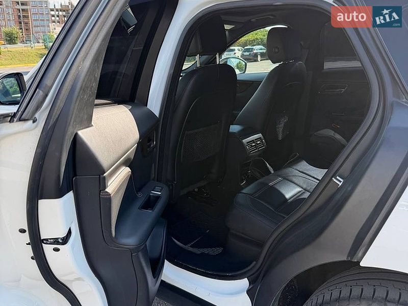 Внедорожник / Кроссовер Jaguar F-Pace 2017 в Ужгороде фото 16 Внедорожник / Кроссовер Jaguar F-Pace 2017 в Ужгороде