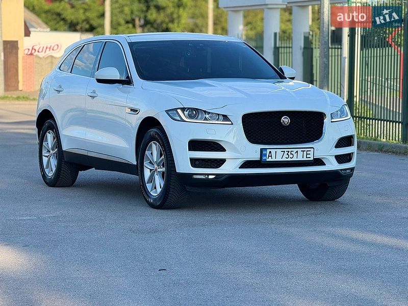 Jaguar F-Pace, photos from the listing