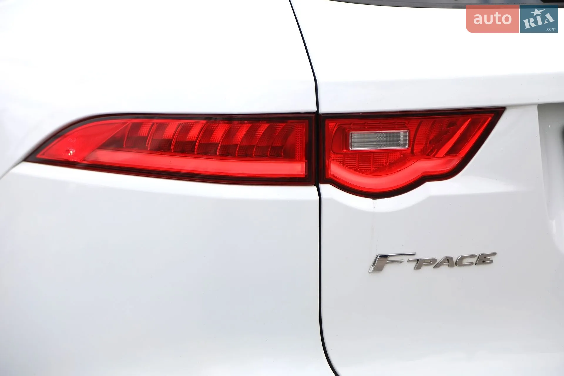 2018 Jaguar F-Pace - мініатюра 10