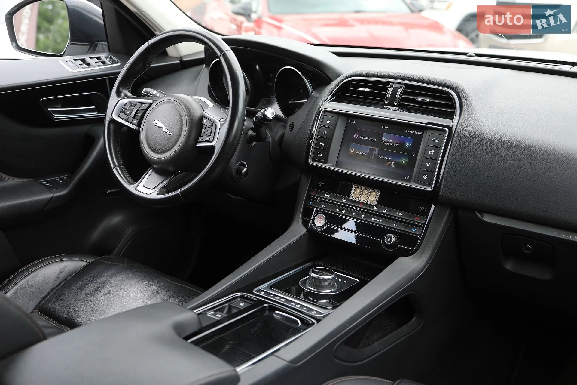 2018 Jaguar F-Pace - мініатюра 16